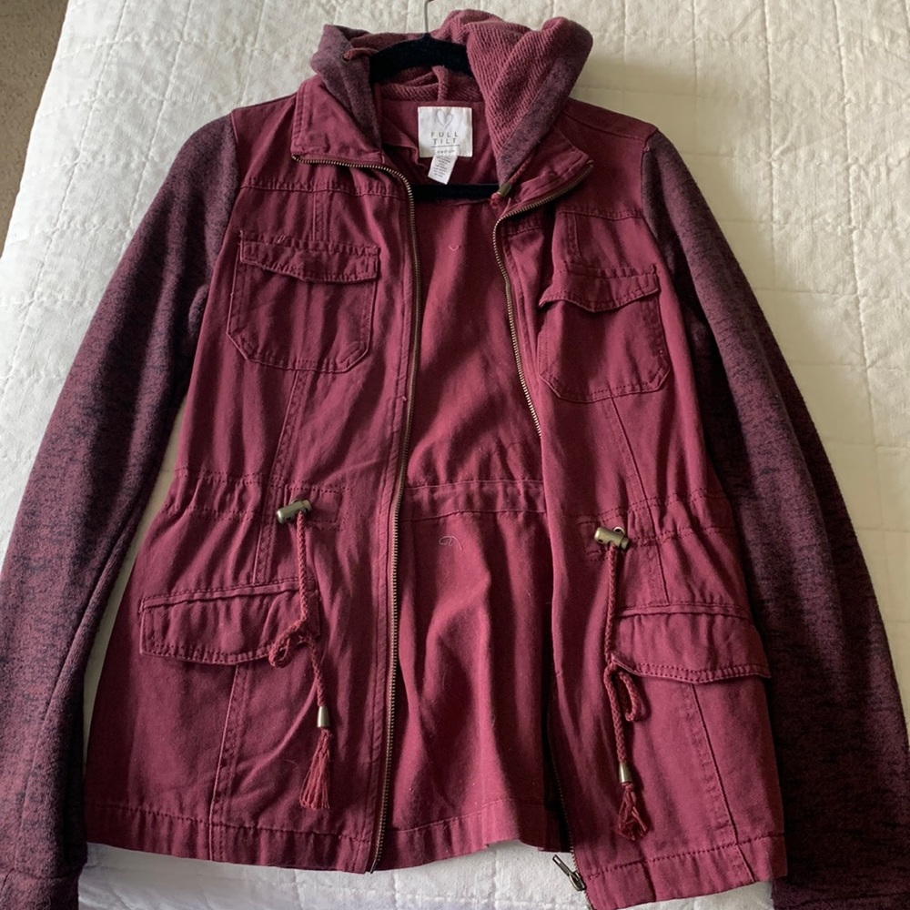 Medium maroon bomber jacket